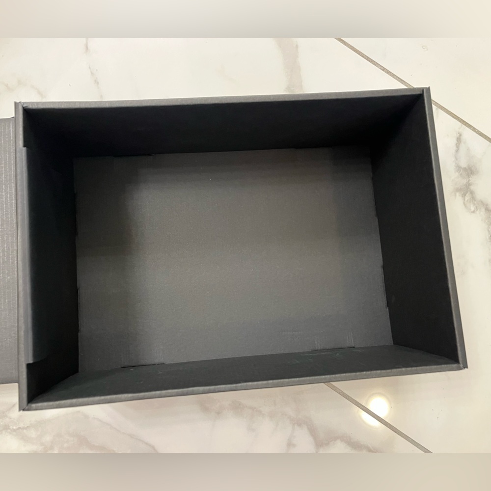 Authentic Prada Black & White Milano Logo Gift Box - Picture 3 of 11